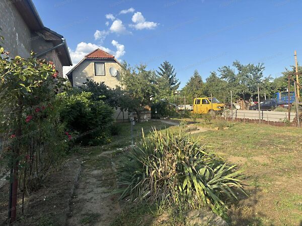 Eladó nyaraló Környe