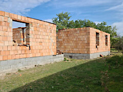 Eladó földterület Mezőkeresztes