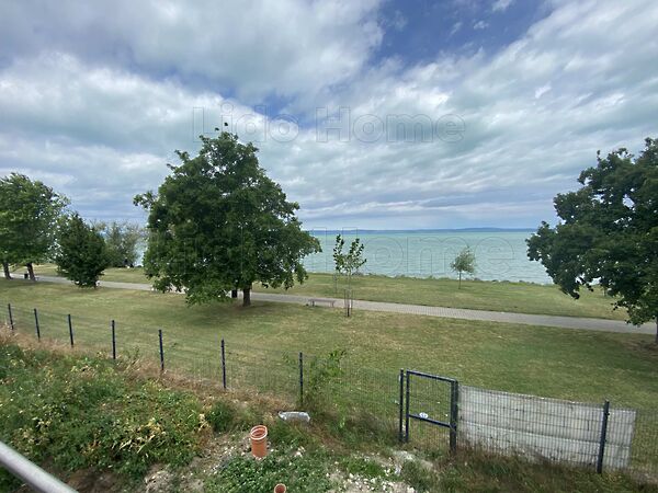 Eladó lakás Siófok