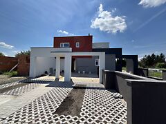 Eladó lakás Tiszaújváros, Kertváros