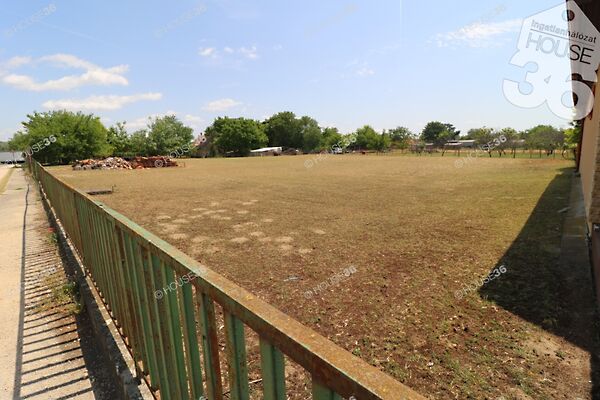 Eladó földterület Pirtó