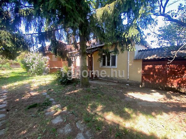 Eladó ház Szátok