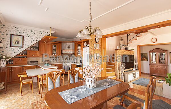 Eladó ház Veszprém