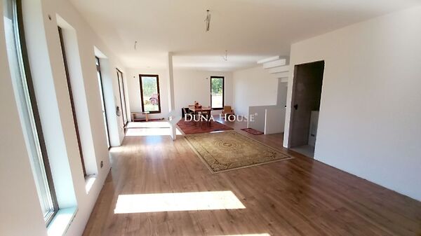 Eladó ház Ballószög