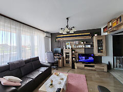 Eladó lakás Győr, Gyárváros