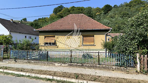 Eladó ház Domaháza