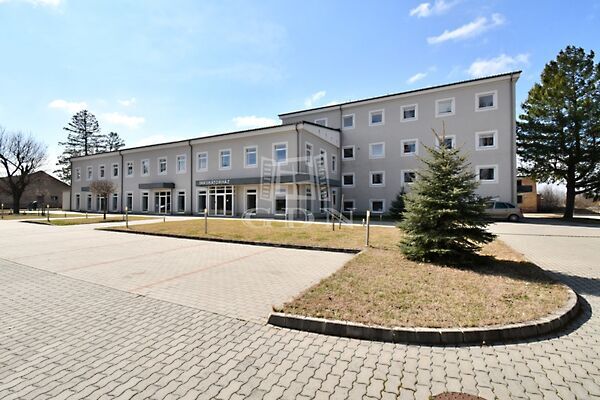 Eladó iroda Lovasberény