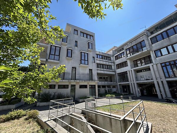 Eladó lakás Baja, Belváros