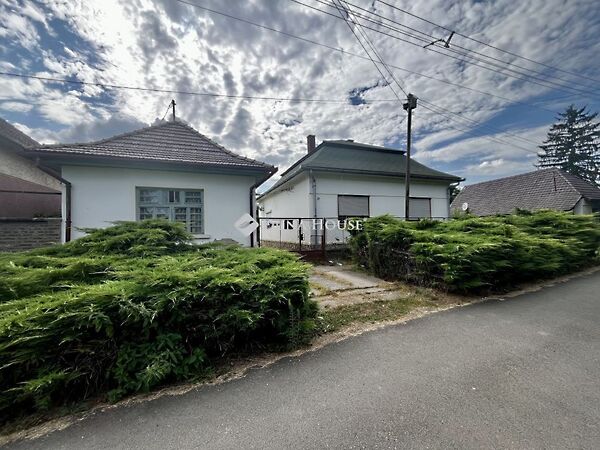 Eladó ház Teklafalu