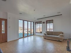 Eladó ház Budapest, III. kerület