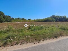 Eladó földterület Mesterháza