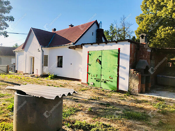 Eladó ház Páka