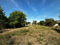 Eladó földterület Ercsi