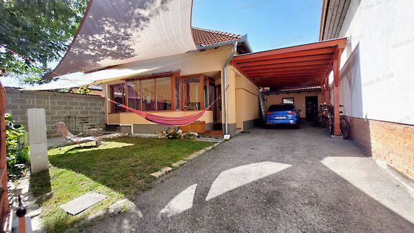 Eladó ház Győr, Újváros