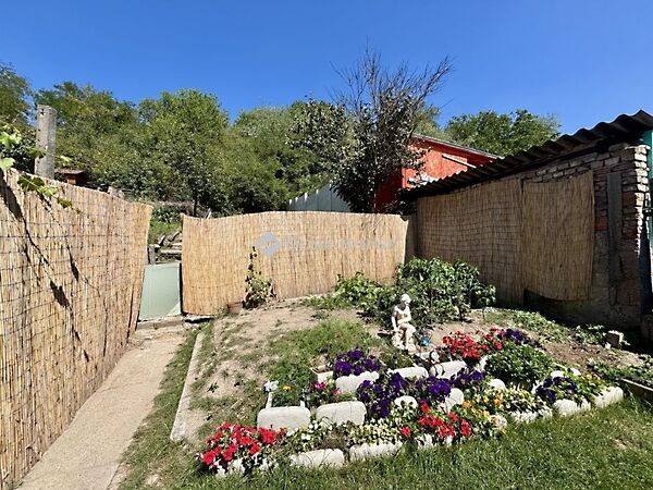 Eladó ház Annavölgy