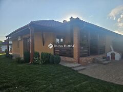 Eladó ház Győrladamér