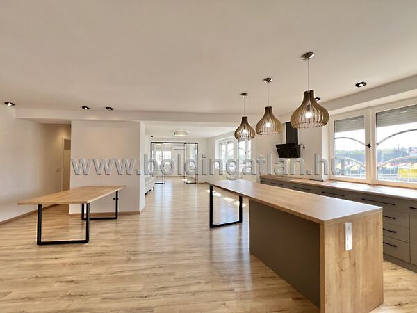 Eladó lakás Kaposvár, Belváros