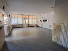 Eladó üzleti Oroszlány