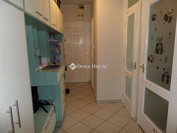 Eladó lakás Komló