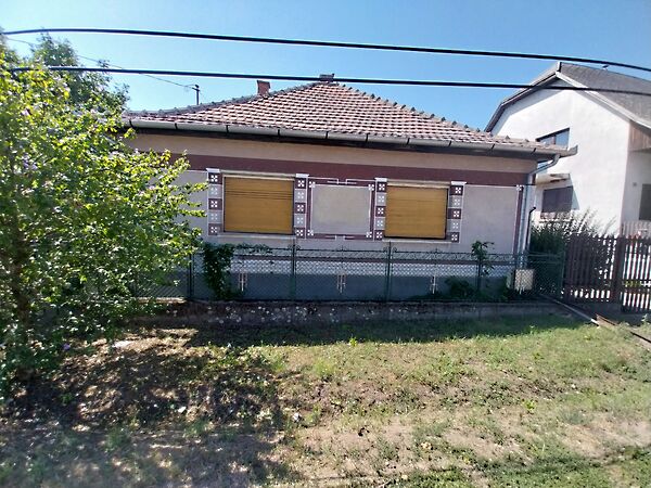 Eladó ház Gyöngyöspata