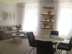 Eladó lakás Keszthely