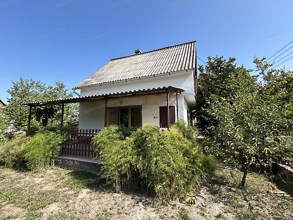 Eladó nyaraló Dávod