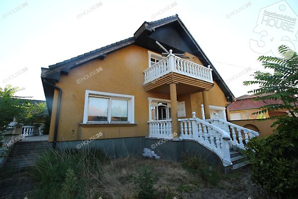 Eladó ház Akasztó