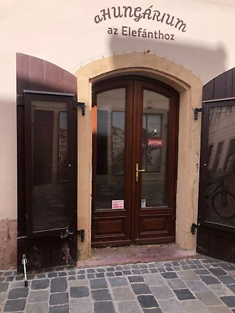 Eladó üzleti Győr, Belváros