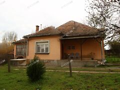 Eladó ház Akasztó