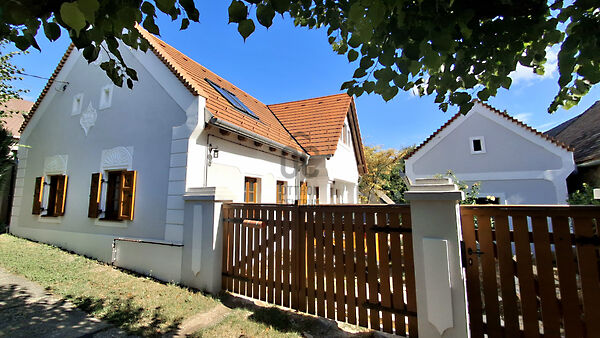 Eladó ház Pula