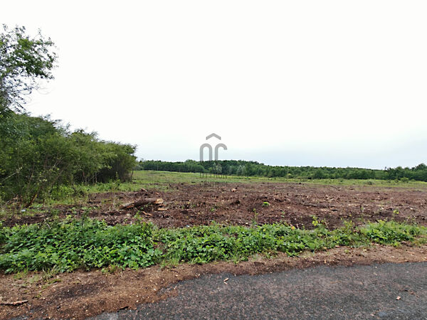 Eladó földterület Ajka