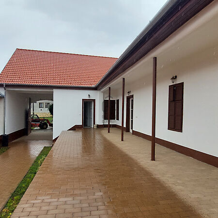 Eladó ház Véménd