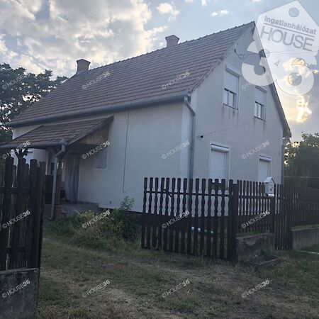 Eladó ház Tiszaug