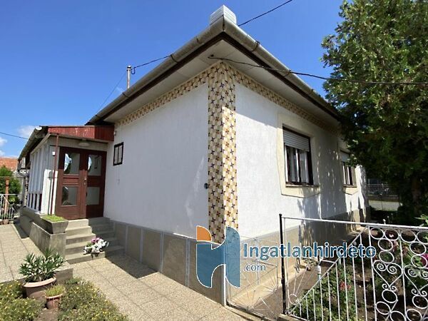 Eladó ház Karácsond