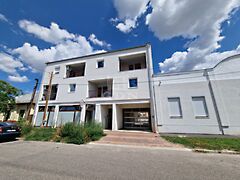 Eladó lakás Hatvan