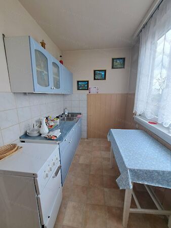 Eladó lakás Oroszlány