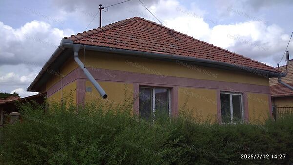 Eladó ház Rákóczifalva