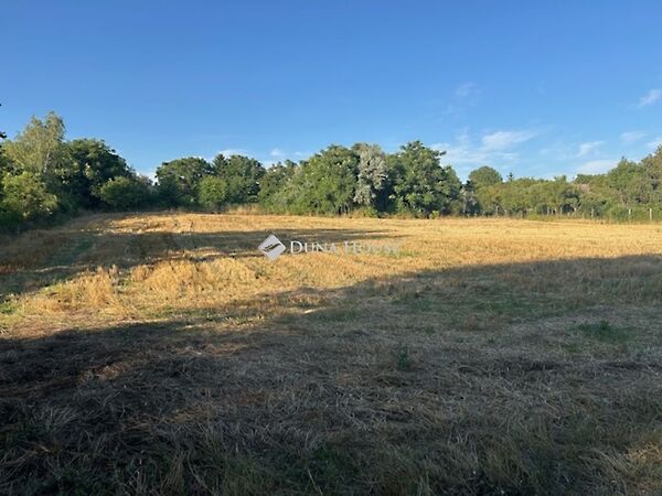 Eladó földterület Óbarok