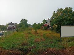 Eladó földterület Mány