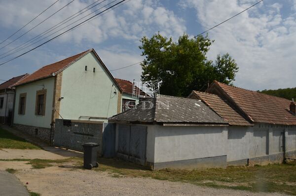 Eladó ipari Sántos