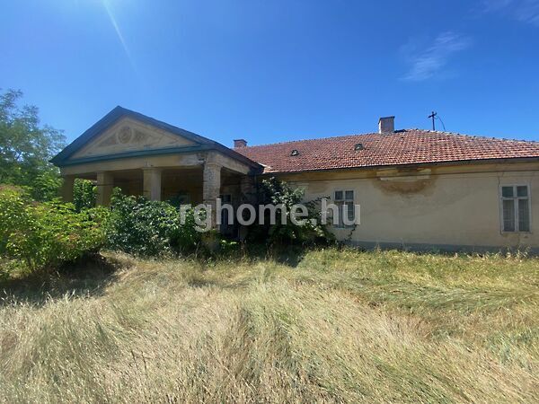 Eladó ház Nyáregyháza