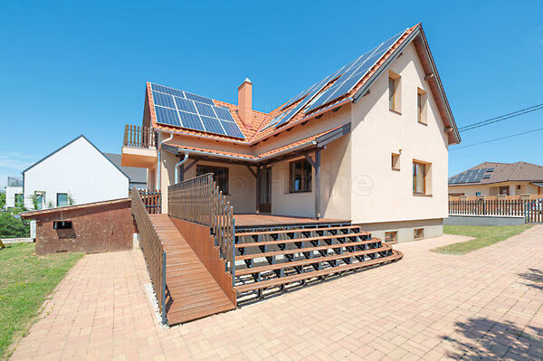 Eladó ház Nemesvámos