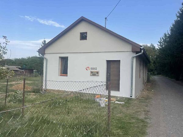 Eladó ház Csesztve