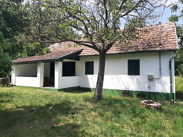 Eladó nyaraló Segesd