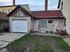 Kiadó garázs Szentes