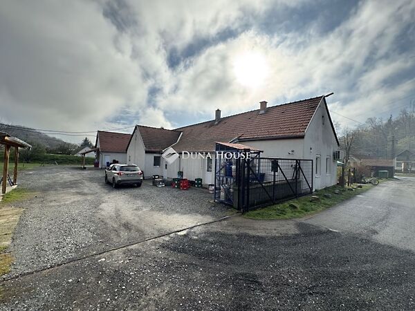 Eladó üzleti Kárász