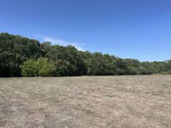 Eladó földterület Deszk