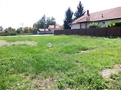 Eladó földterület Pusztaszabolcs