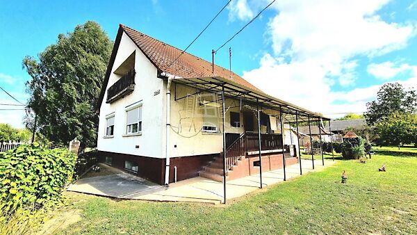 Eladó ház Vámosmikola