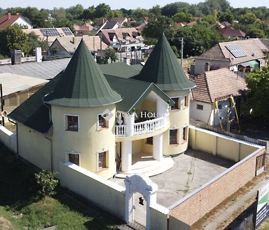 Eladó ház Szekszárd